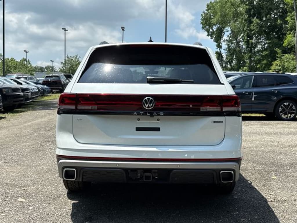 New 2026 Volkswagen Atlas Peak Edition SUV