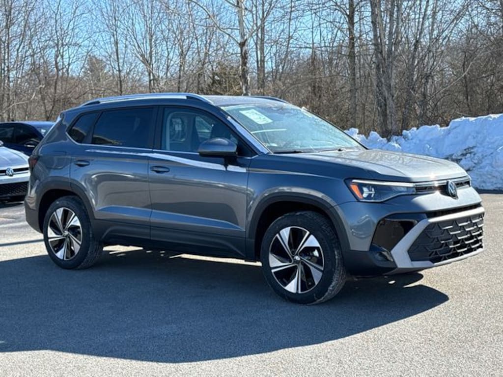 New 2026 Volkswagen Taos 1.5T SE SUV