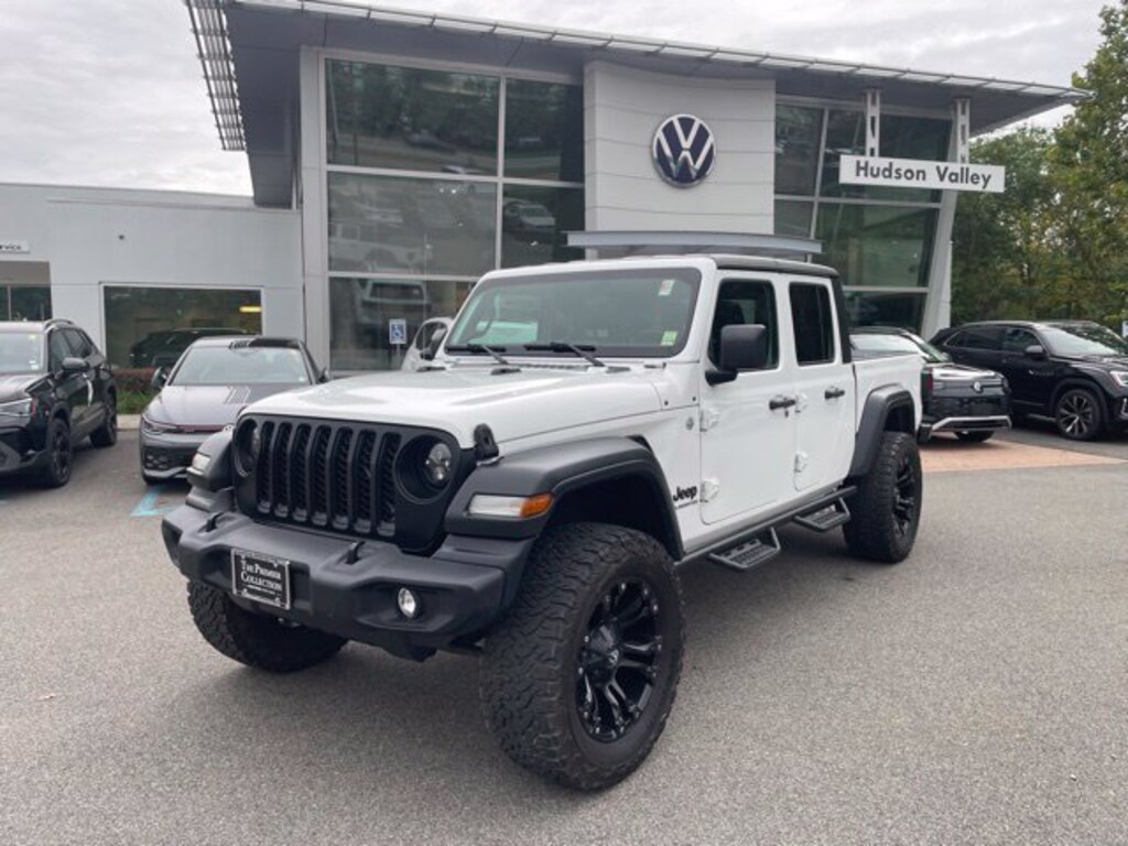 Used 2020 Jeep Gladiator Sport Truck Crew Cab