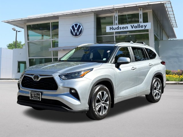 Used 2023 Toyota Highlander XLE SUV