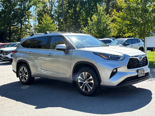 Used 2023 Toyota Highlander XLE SUV