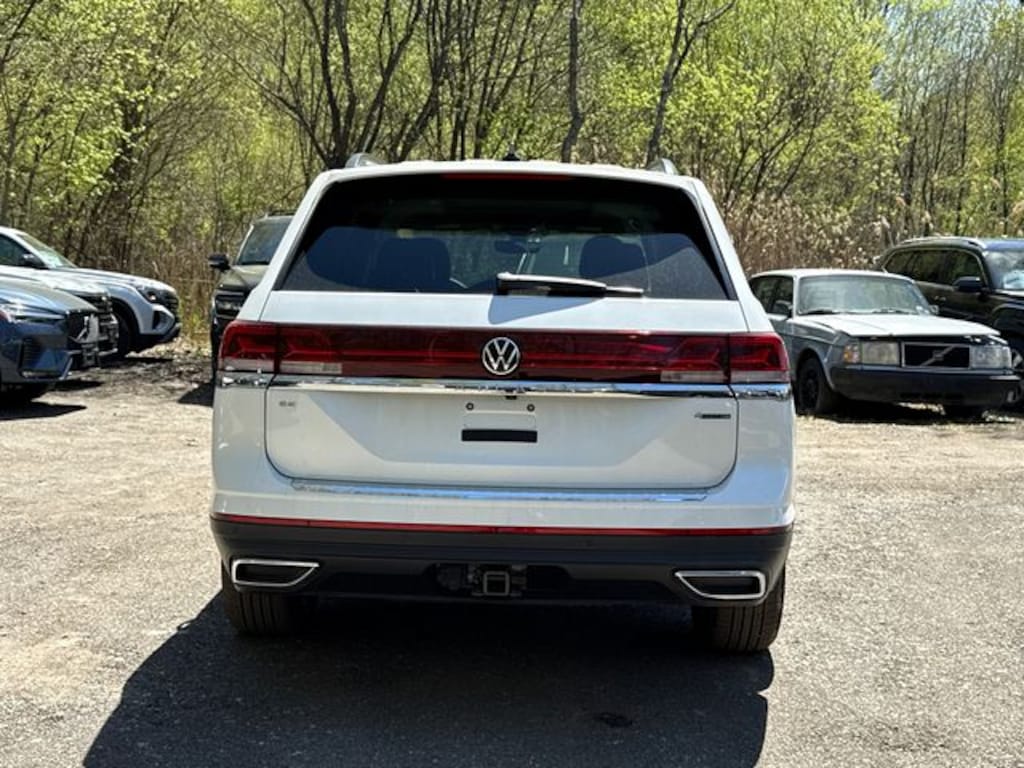 New 2026 Volkswagen Atlas SE w/Technology SUV