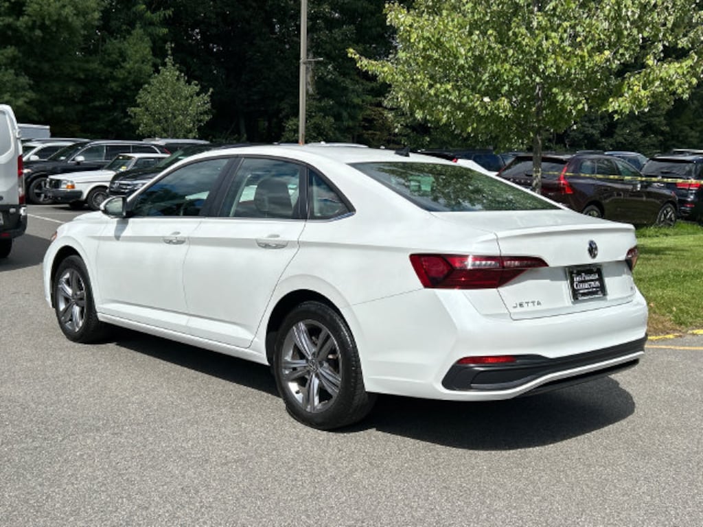 Certified 2023 Volkswagen Jetta 1.5T SE Sedan