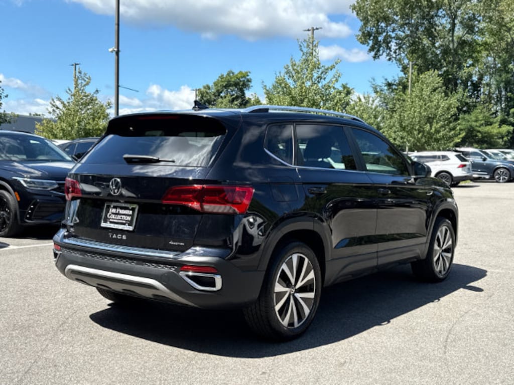 Used 2023 Volkswagen Taos 1.5T SE SUV