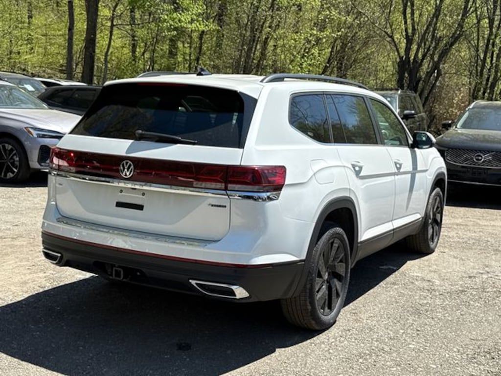 New 2026 Volkswagen Atlas SE w/Technology SUV