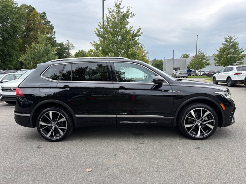 Certified 2024 Volkswagen Tiguan 2.0T SEL R-Line SUV