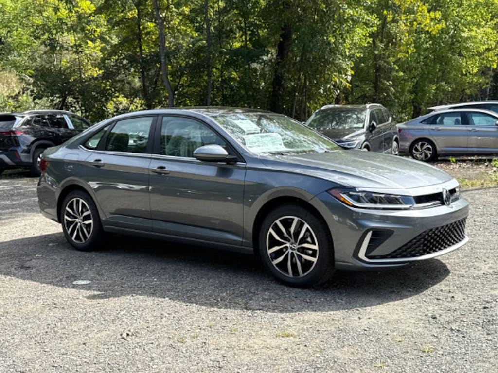 New 2027 Volkswagen Jetta 1.5T SE Sedan
