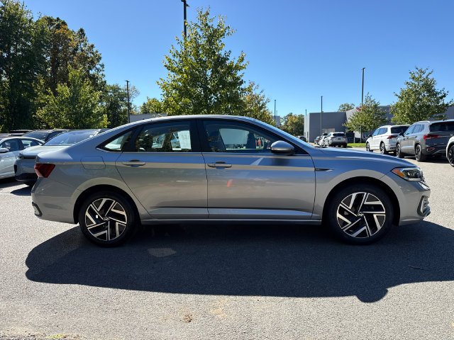 Certified 2024 Volkswagen Jetta 1.5T SEL Sedan