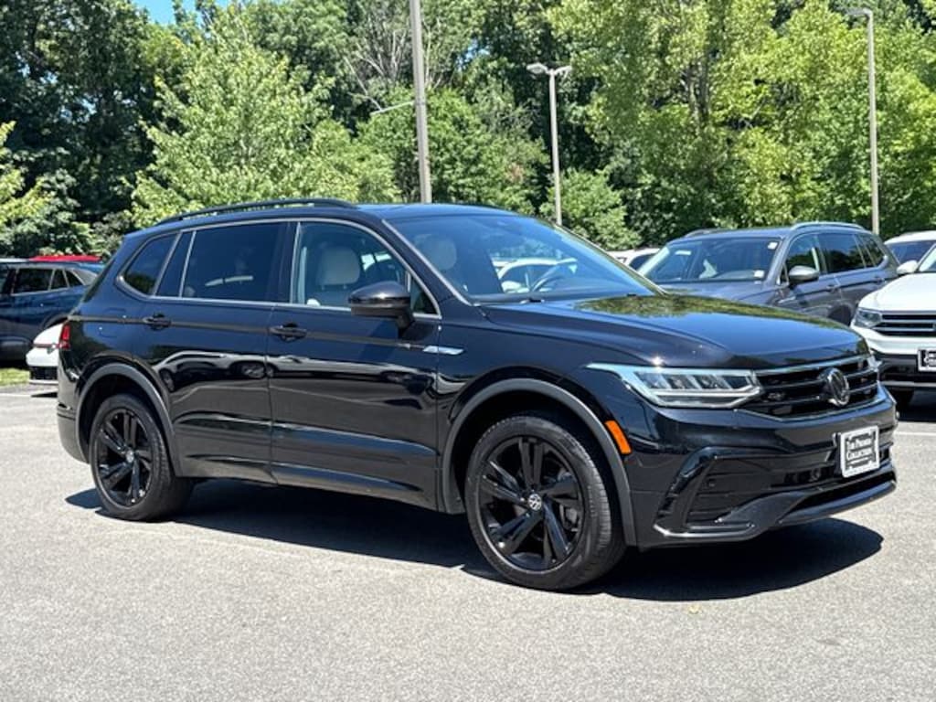Certified 2023 Volkswagen Tiguan 2.0T SE R-Line Black SUV