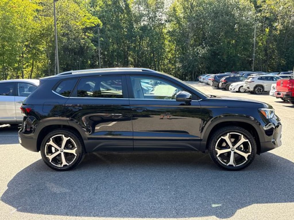 Certified 2025 Volkswagen Taos 1.5T SEL SUV