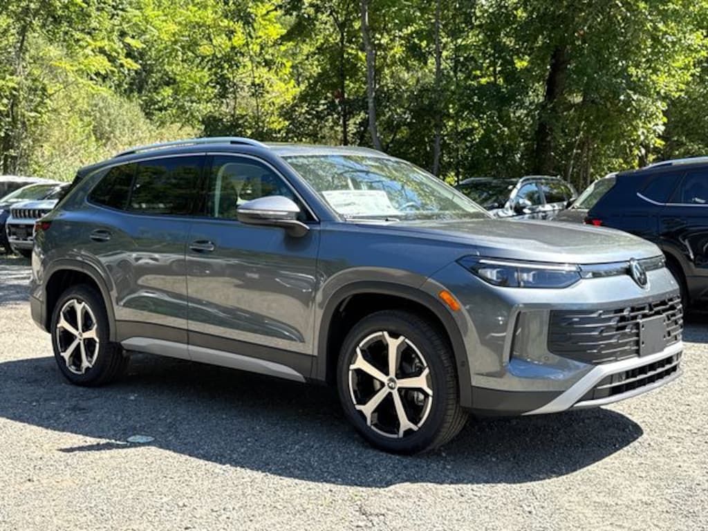 New 2026 Volkswagen Tiguan SE SUV
