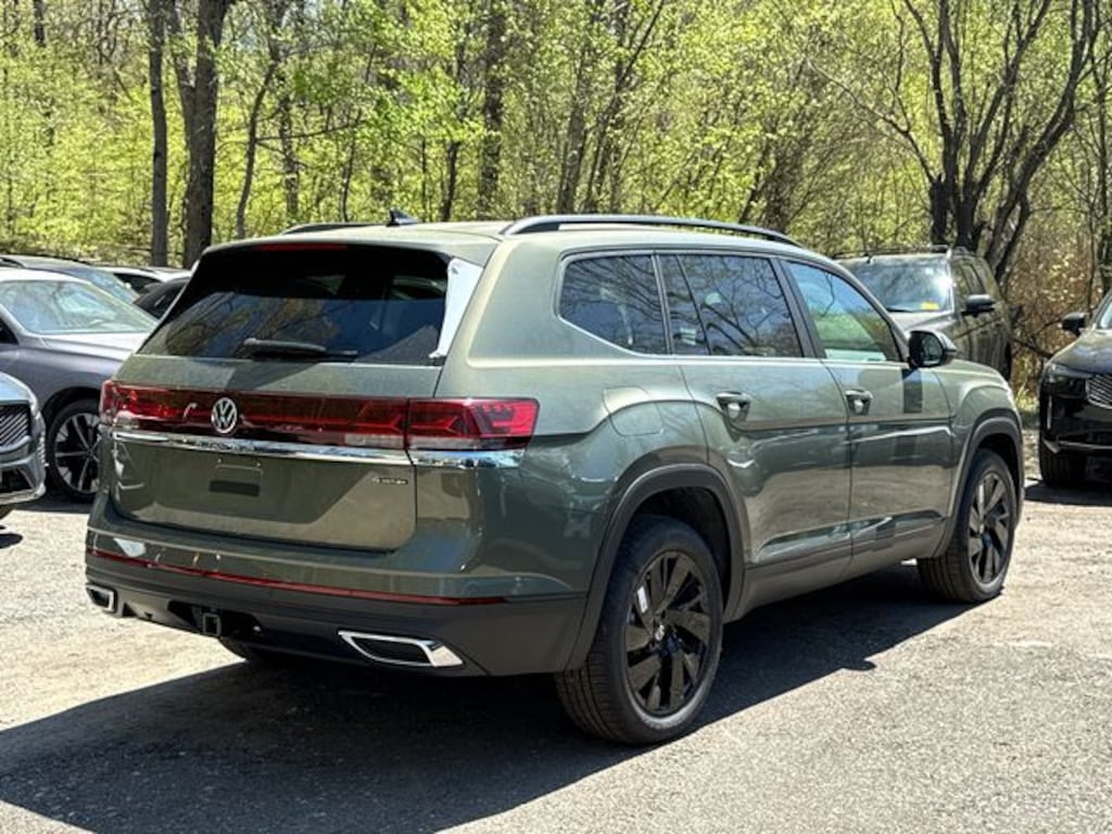 New 2026 Volkswagen Atlas SE w/Technology SUV