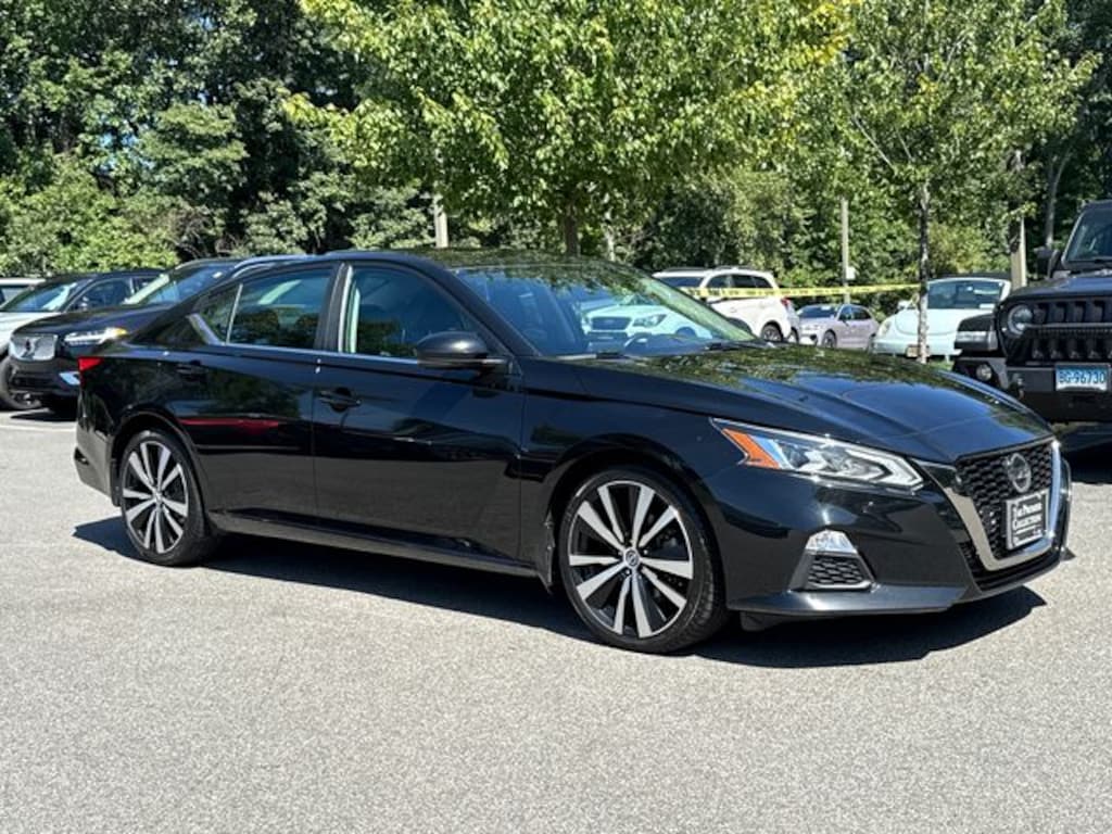 Used 2020 Nissan Altima 2.0 SR Sedan