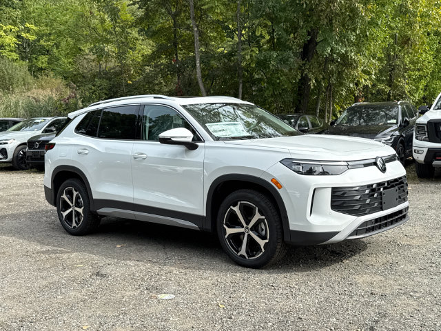 New 2026 Volkswagen Tiguan SE SUV