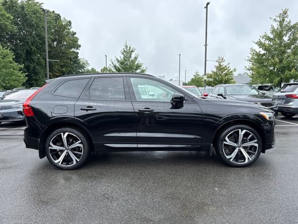 Certified 2024 Volvo XC60 B5 Ultimate Dark Theme SUV