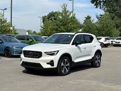 2026 Volvo XC40 B5 Plus SUV