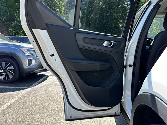 2026 Volvo XC40 Plus - Photo 24