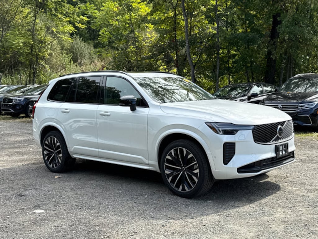 New 2026 Volvo XC90 plug-in hybrid T8 Ultra Dark Theme 6-Seater SUV