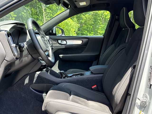 2026 Volvo XC40 Ultra Black Edition - Photo 12