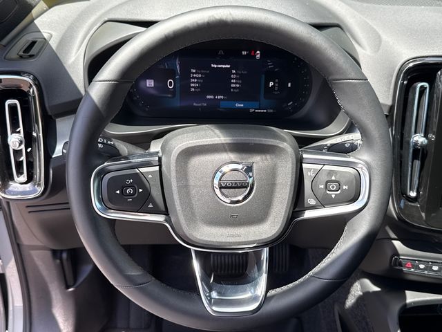 2026 Volvo XC40 Ultra Black Edition - Photo 14