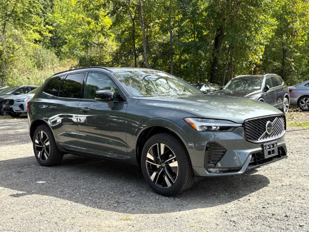 New 2027 Volvo XC60 B5 Core SUV