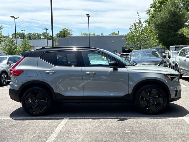 2026 Volvo XC40 Ultra Black Edition - Photo 3