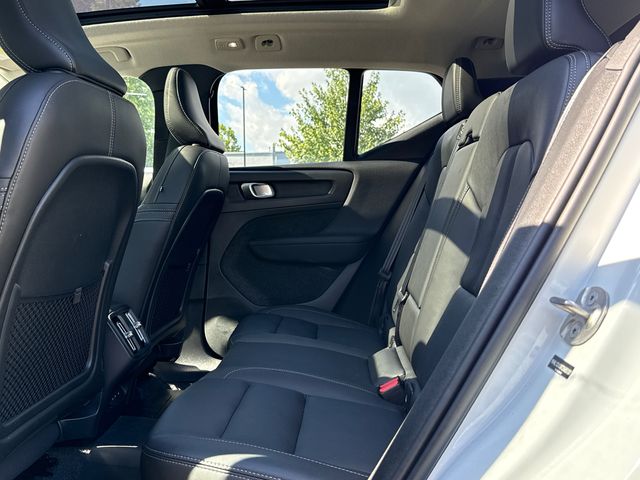 2026 Volvo XC40 Plus - Photo 25