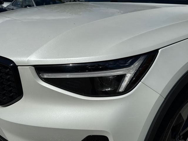 2026 Volvo XC40 Plus - Photo 9