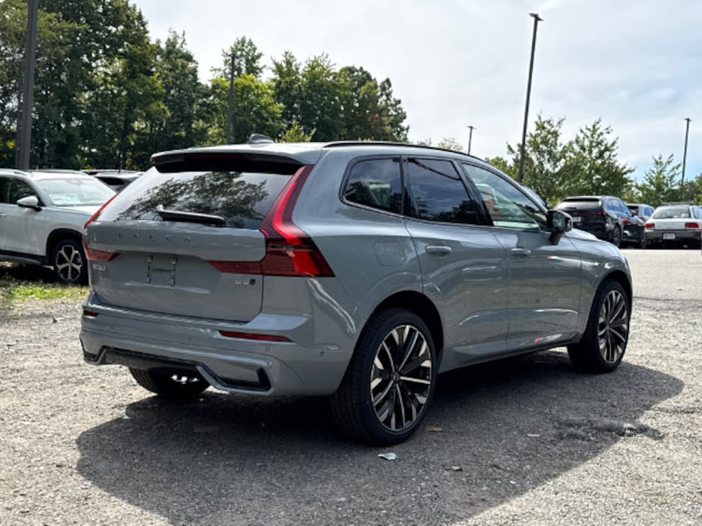 New 2027 Volvo XC60 B5 Ultra SUV
