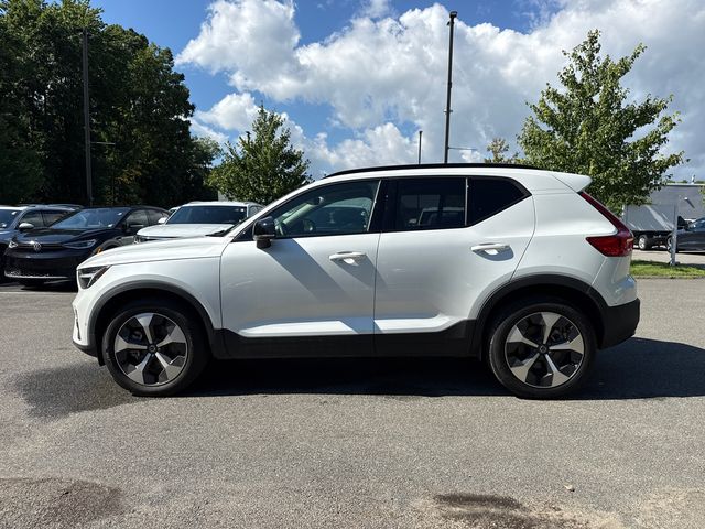 2026 Volvo XC40 Plus - Photo 7