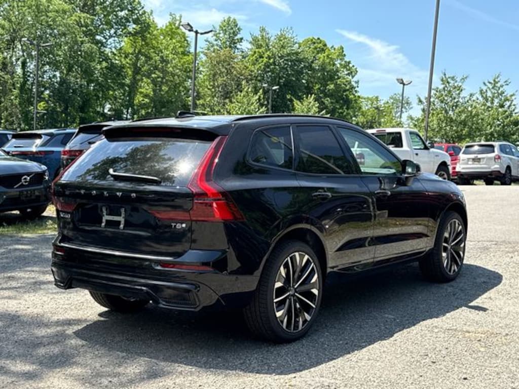 New 2026 Volvo XC60 plug-in hybrid T8 Ultra SUV
