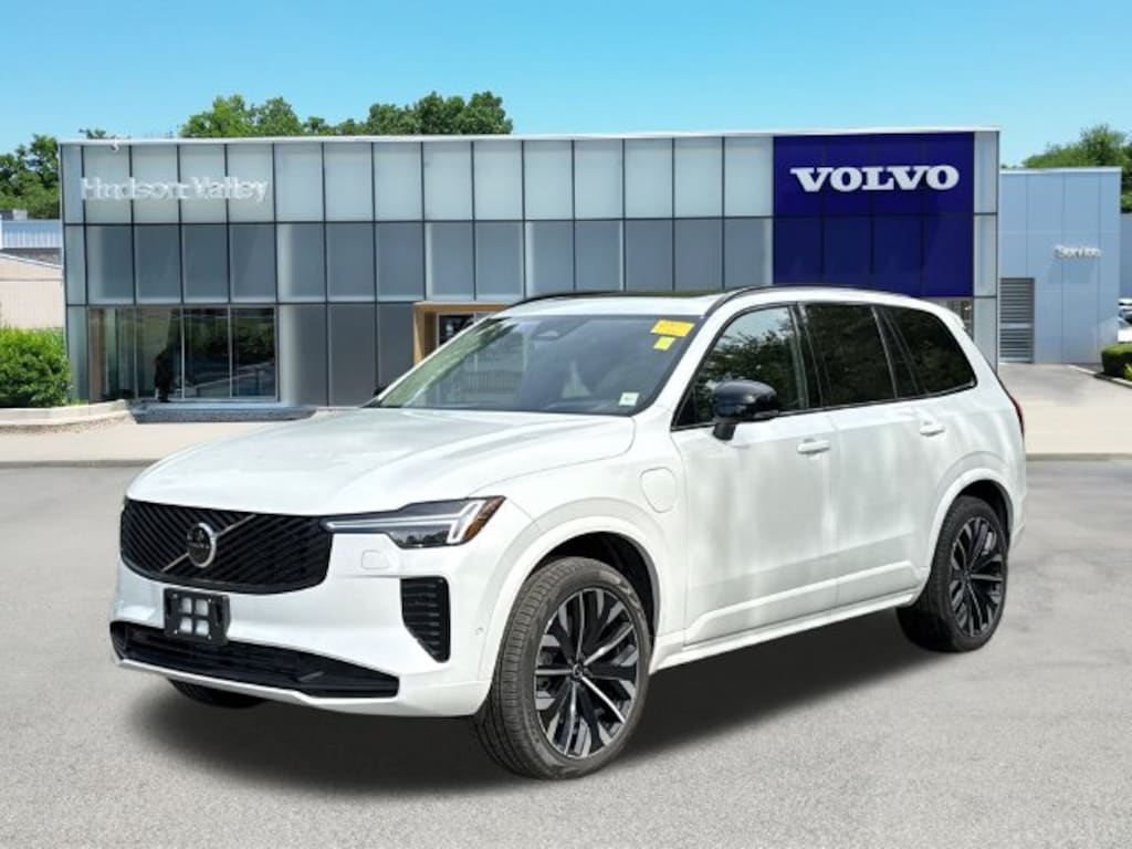 New 2026 Volvo XC90 plug-in hybrid T8 Ultra Dark Theme 6-Seater SUV