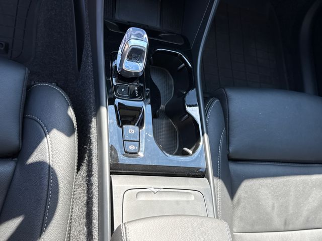 2026 Volvo XC40 Plus - Photo 22