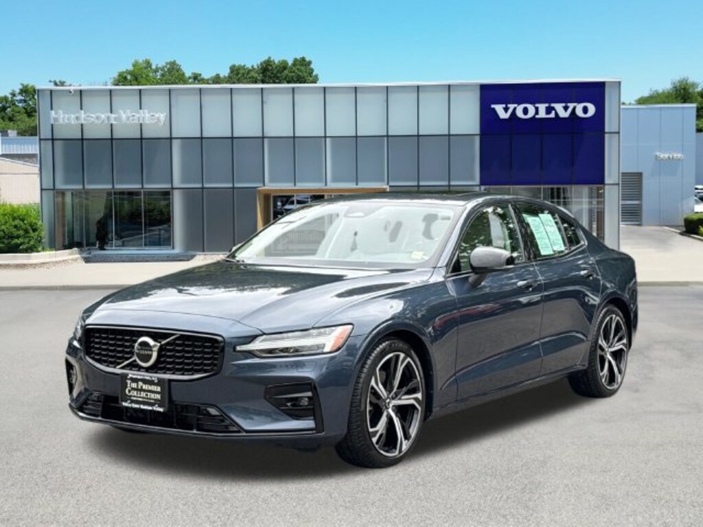 Used 2024 Volvo S60 B5 Core Dark Sedan