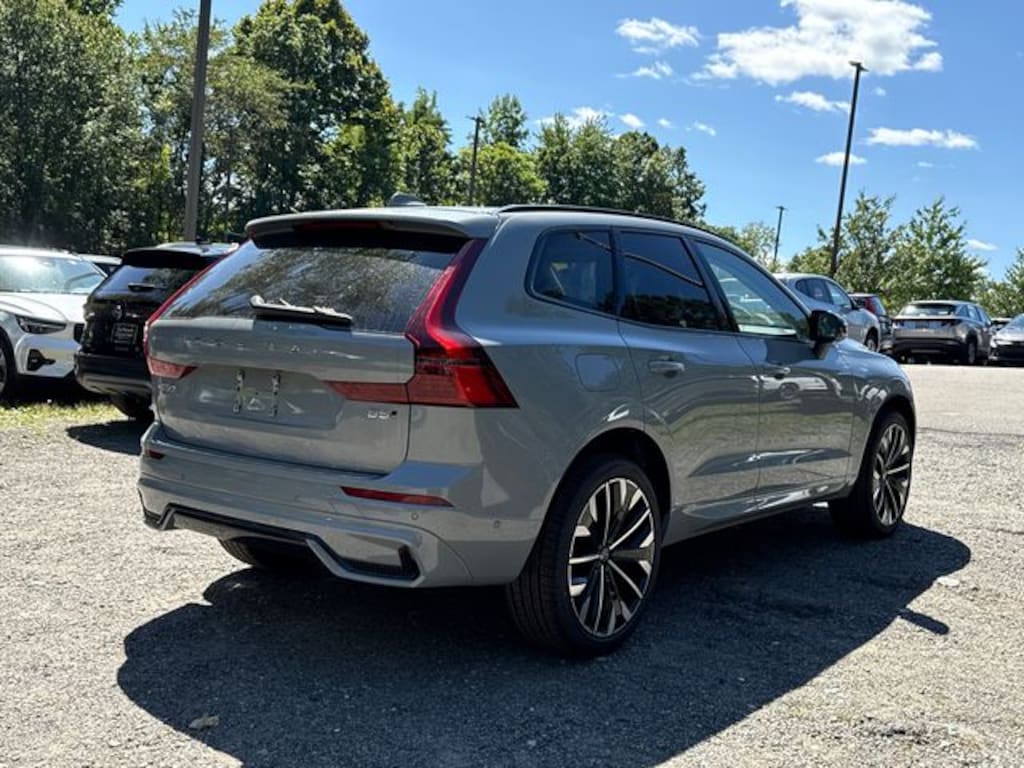 New 2027 Volvo XC60 B5 Ultra SUV