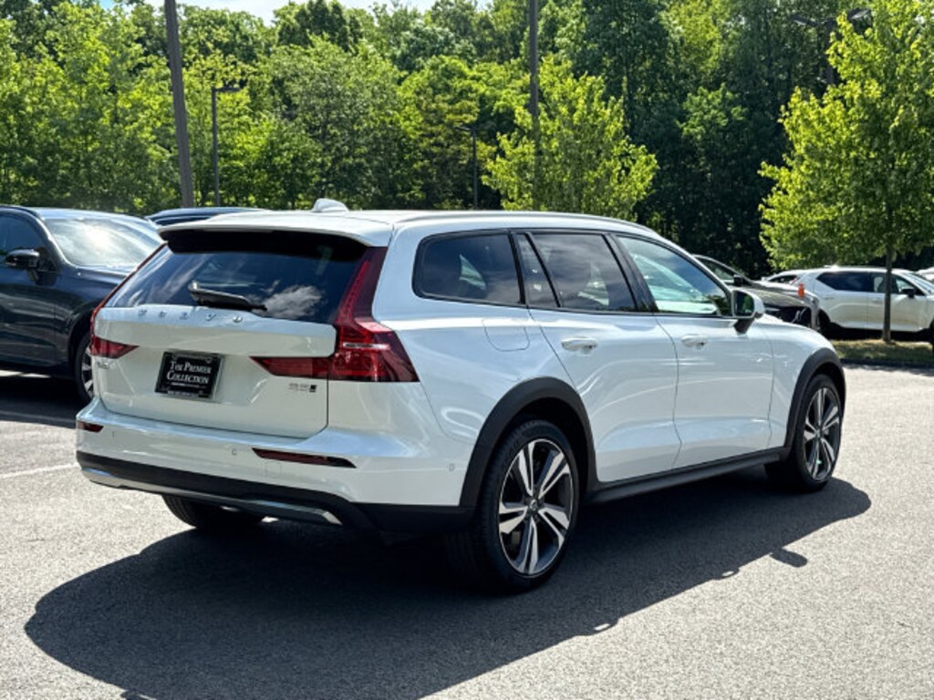Used 2025 Volvo V60 Cross Country B5 Plus Wagon