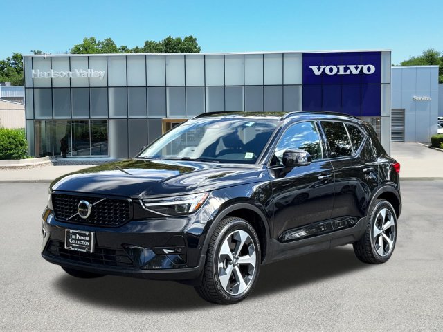 2026 Volvo XC40