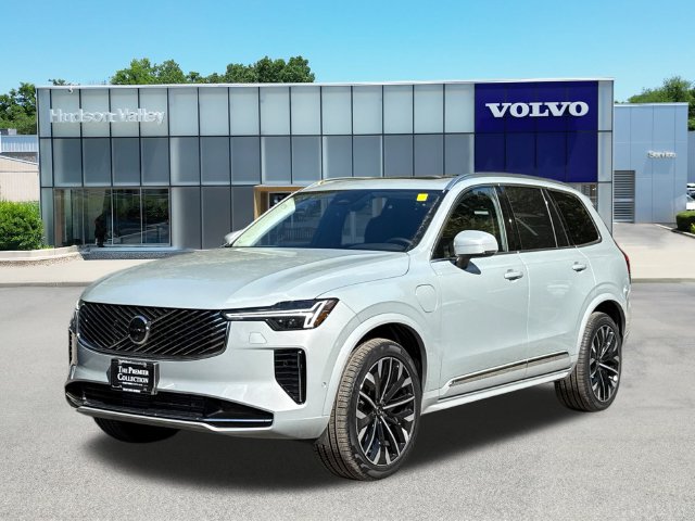 2026 Volvo XC90 Plus