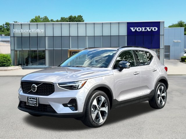 2026 Volvo XC40