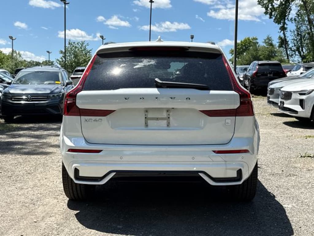 New 2026 Volvo XC60 plug-in hybrid T8 Polestar Engineered SUV