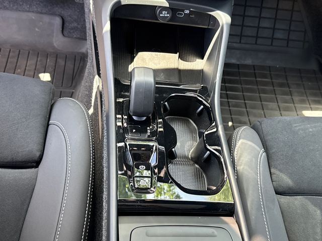 2026 Volvo XC40 Ultra Black Edition - Photo 21