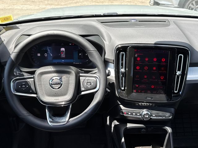 2026 Volvo XC40 Ultra Black Edition - Photo 25