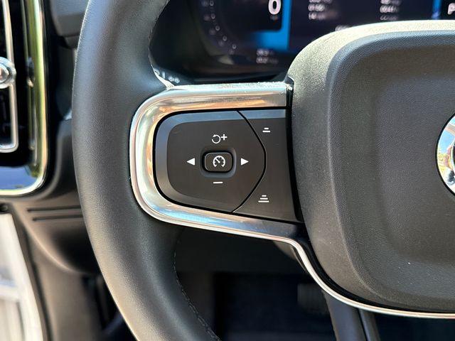 2026 Volvo XC40 Plus - Photo 15