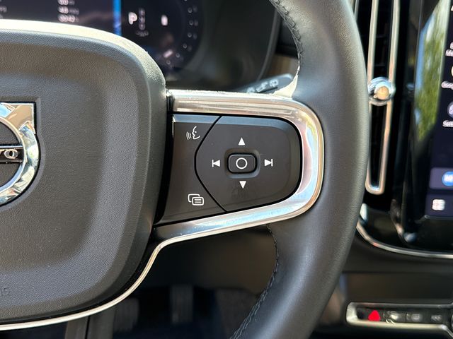 2026 Volvo XC40 Plus - Photo 16
