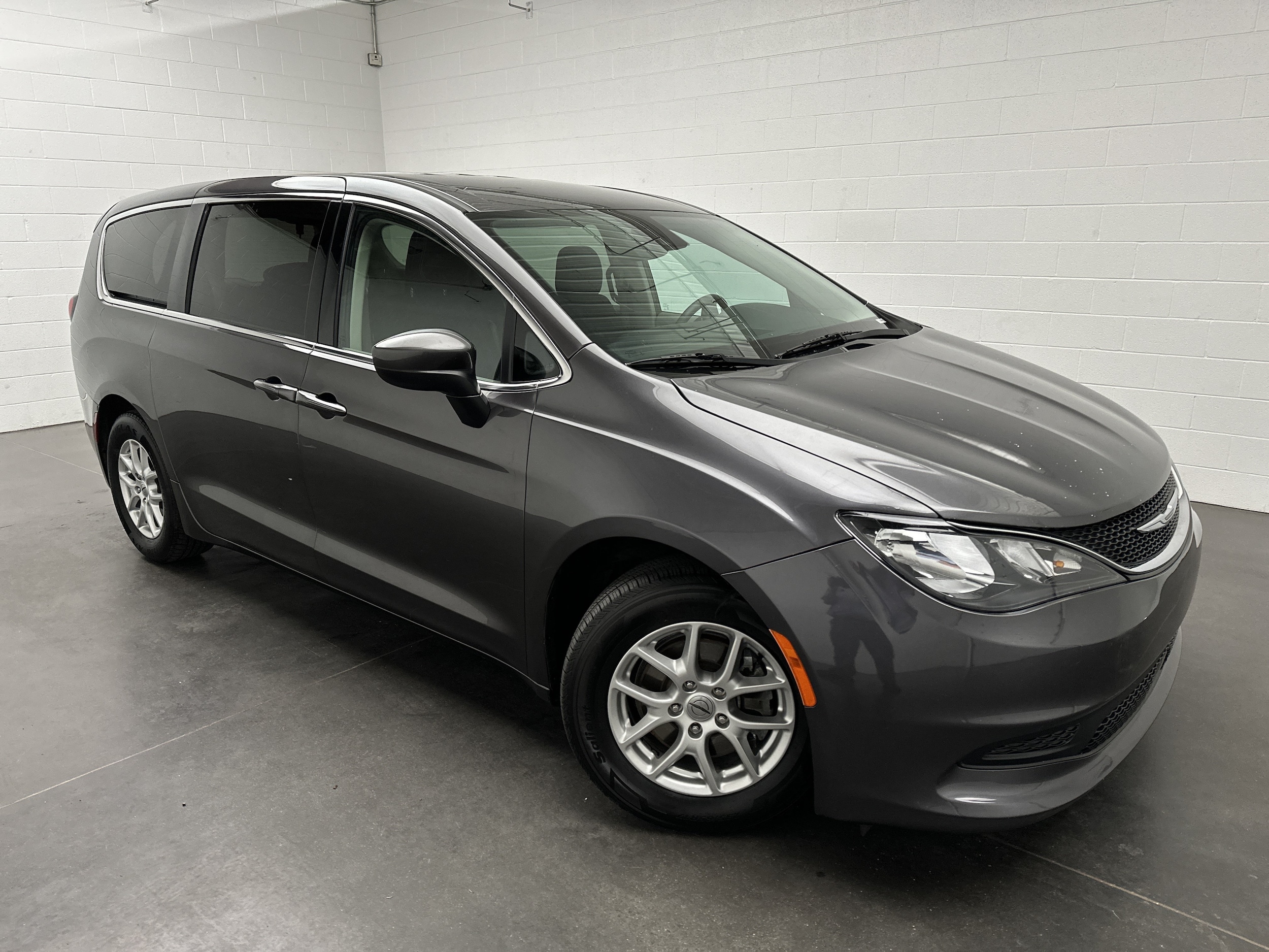 2021 Chrysler Voyager