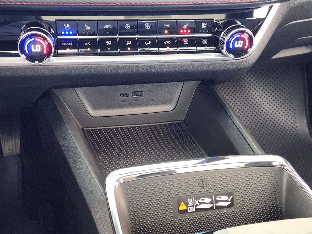 2027 Chevrolet Equinox RS - Photo 16