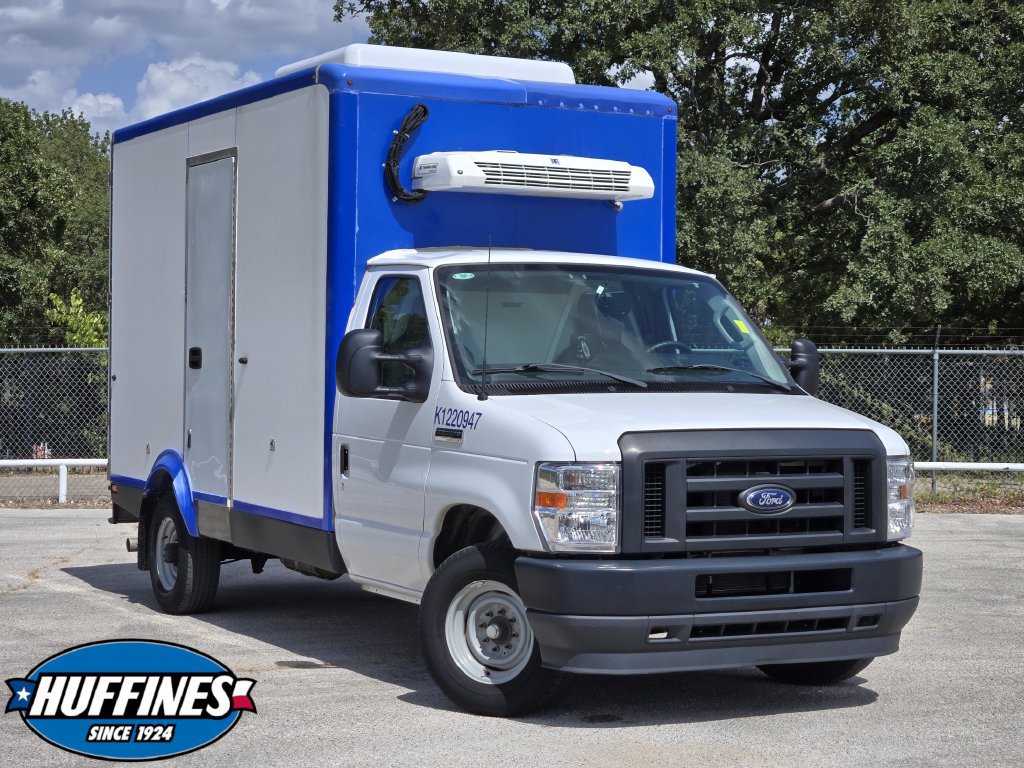 2023 Ford E-Series Cutaway Base