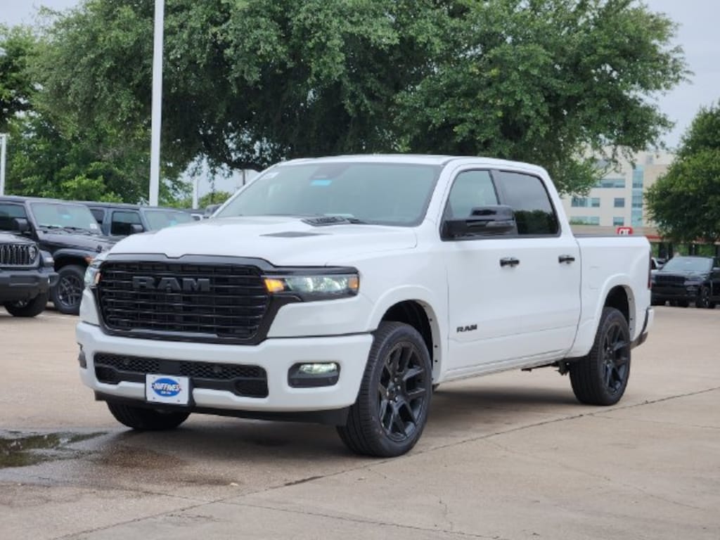 New 2026 Ram 1500 LARAMIE CREW CAB 4X2 5'7 BOX Pickup