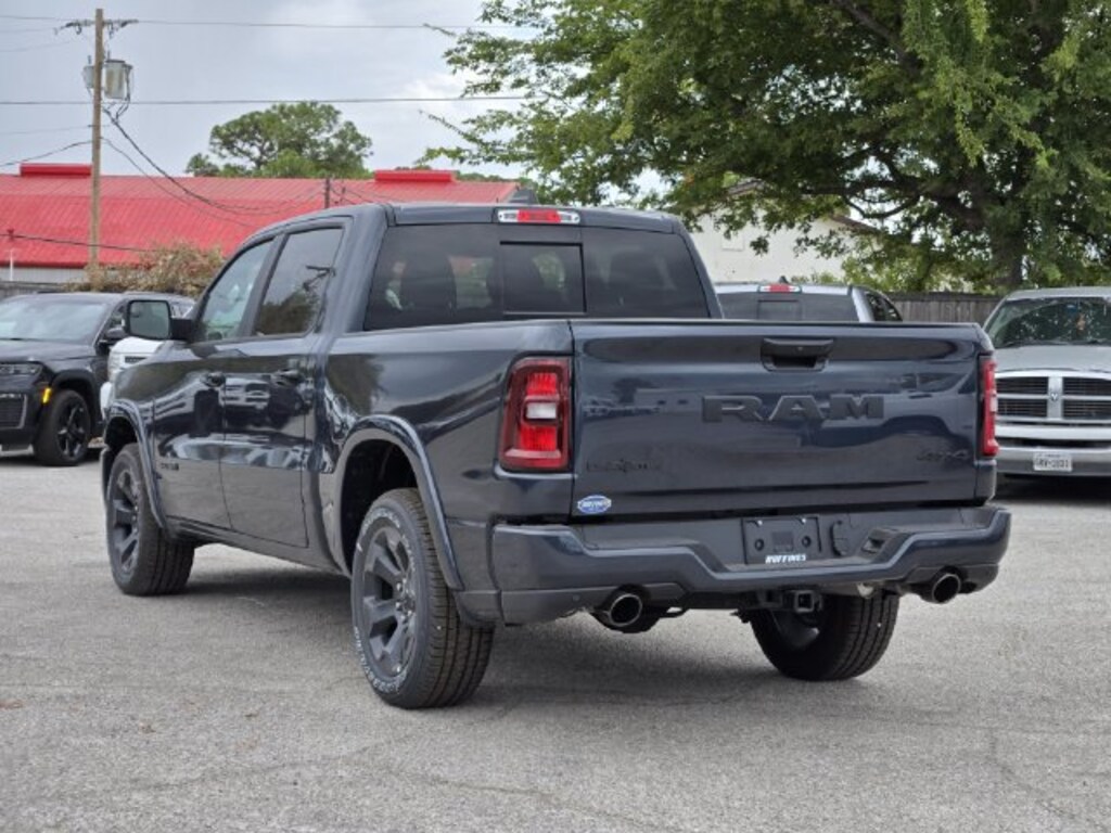 New 2027 Ram 1500 LONE STAR CREW CAB 4X4 5'7 BOX Pickup