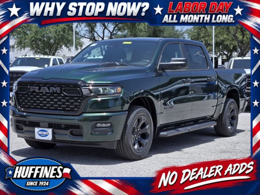 New 2026 Ram 1500 EXPRESS CREW CAB 4X4 5'7 BOX Pickup
